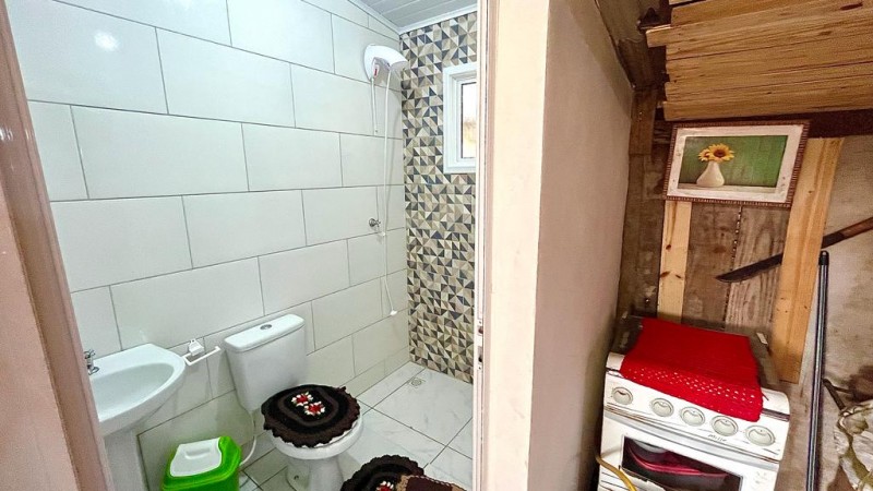 Cada m&oacute;dulo sanit&aacute;rio ser&aacute; constru&iacute;do junto a casas existentes e seguir os padr&otilde;es estabelecidos pela Sehab