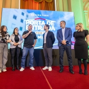 Iniciativa amplia o acesso à moradia digna e enfrenta o déficit habitacional, especialmente entre famílias de baixa renda